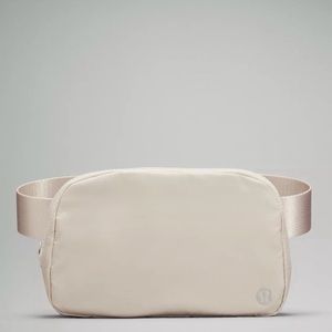 Lululemon Everywhere Belt Bag in Opal White 1L (NWT)
